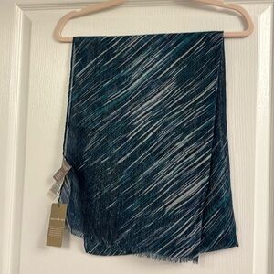 NWT LADIES SCARF